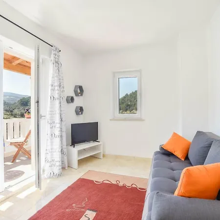 Mar 1 - Luxury Appartement Pucisca