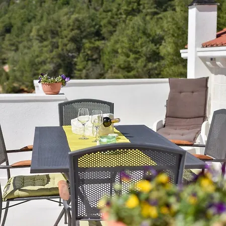 Mar 1 - Luxury Appartement