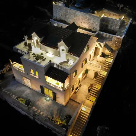 Mar 1 - Luxury Lejlighed