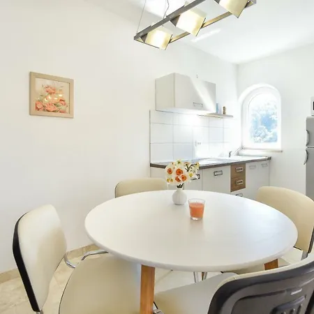 Mar 1 - Luxury Lejlighed